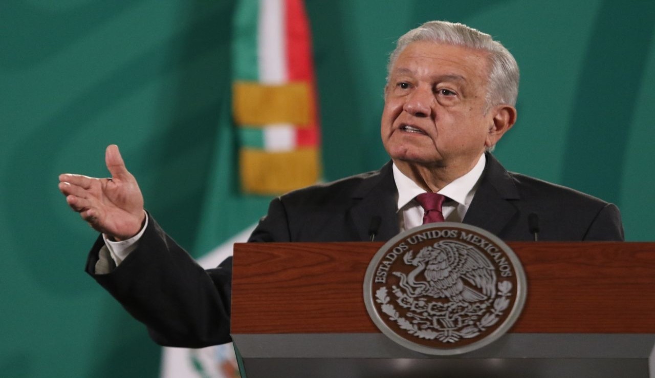 AMLO alerta sobre videojuegos