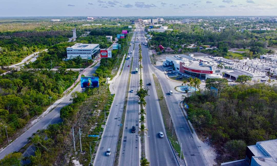 Después de las elecciones inicia pavimentación de la Colosio en Cancún