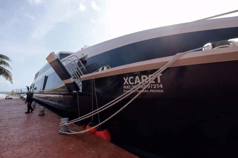 Marina aprueba dos embarcaciones de Xcaret para cruce Cozumel - Playa del Carmen