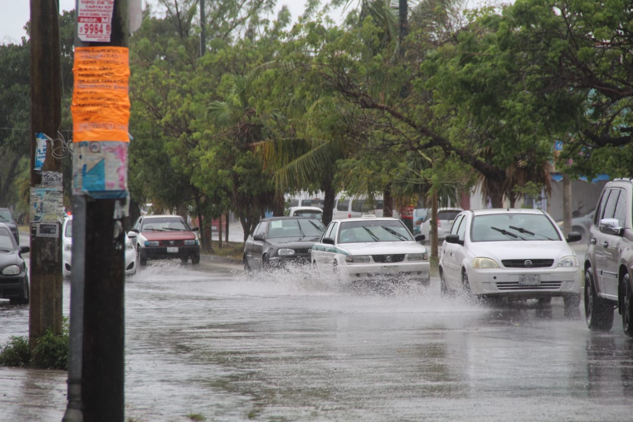 Lluvias en Cancún dejan innumerables afectaciones