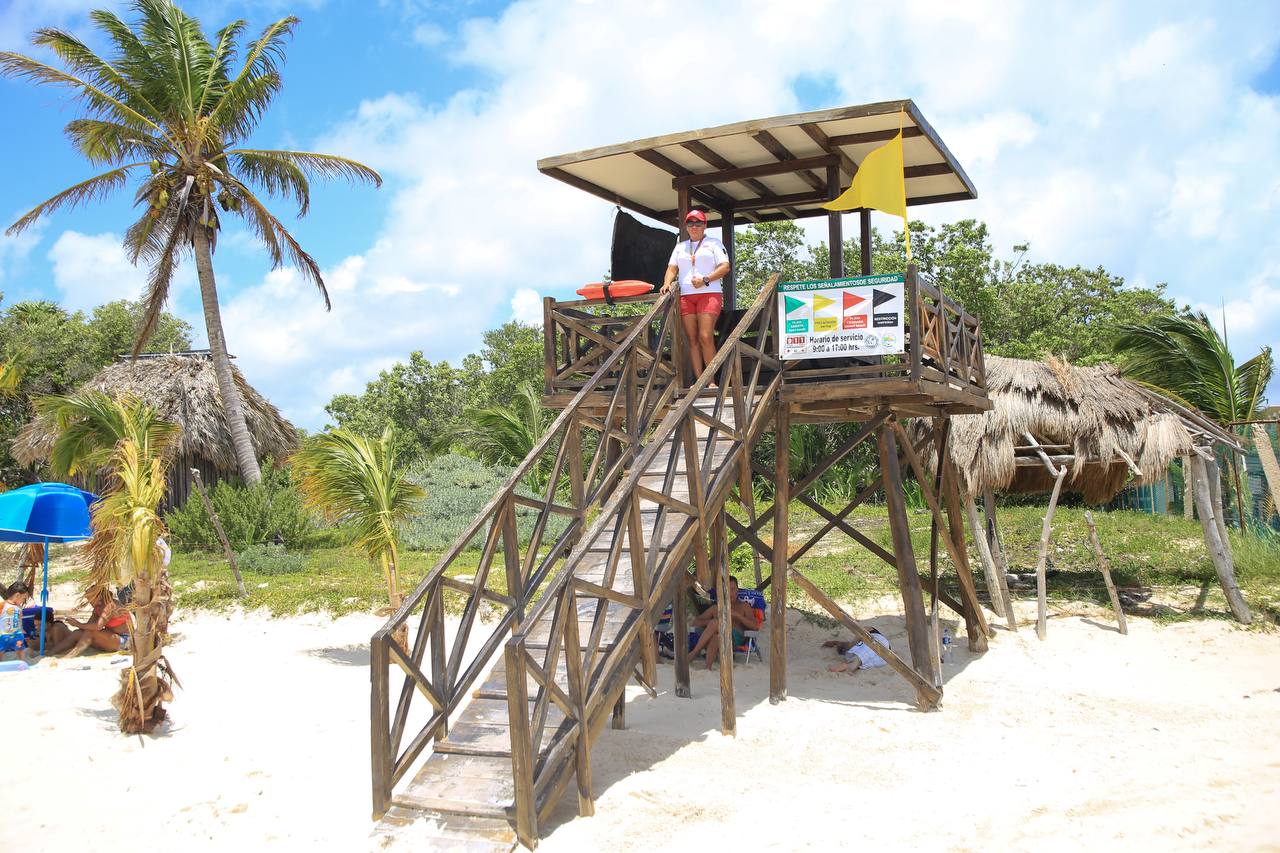 Guardavidas en las playas de Solidaridad