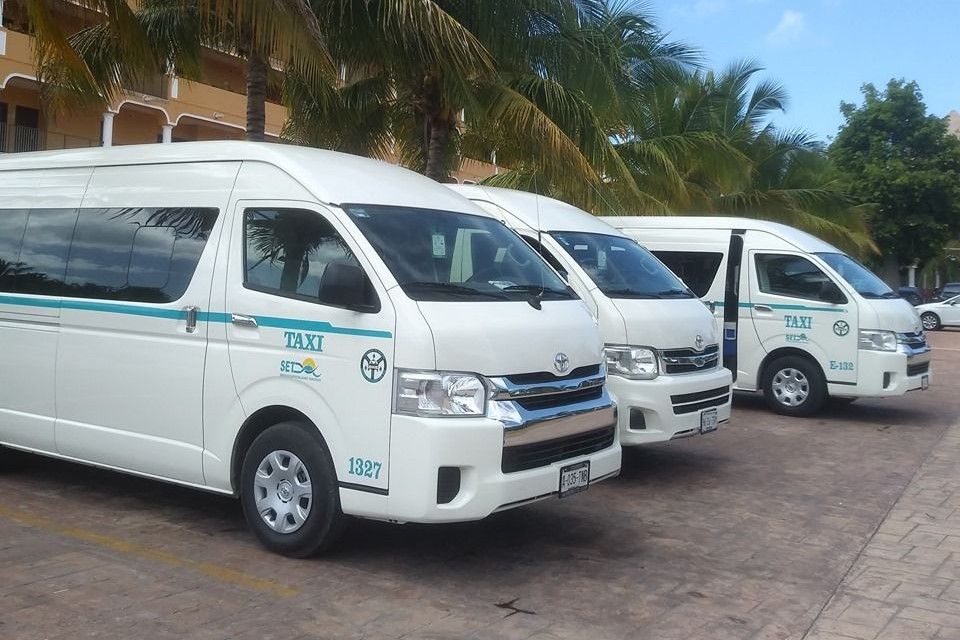 Obras en Cancún reducen operatividad de transporte a la mitad