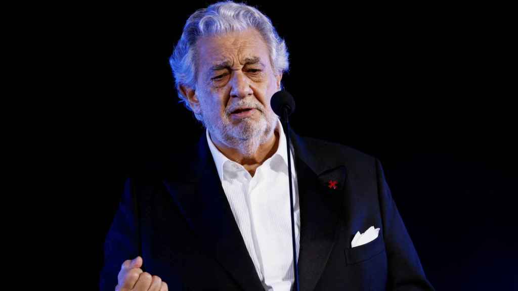 Secta explotaba a mujeres para atraer a famosos como Plácido Domingo