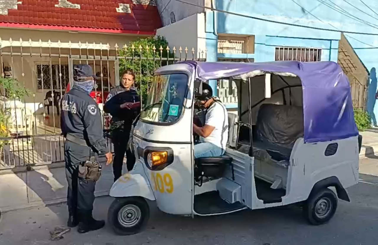 Inspectores de Movilidad privan de la libertad a mototaxista en Cozumel