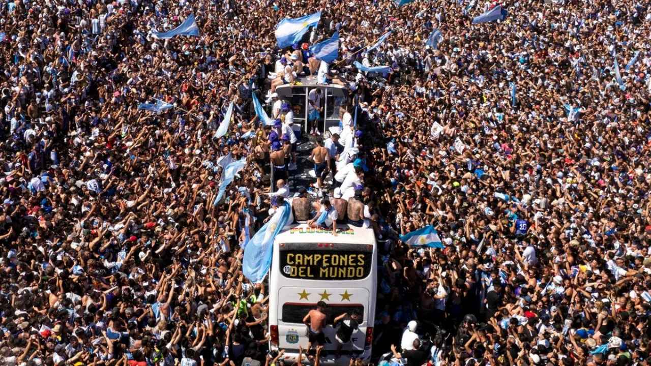 Mueren hinchas en Argentina tras celebración por ganar el Mundial