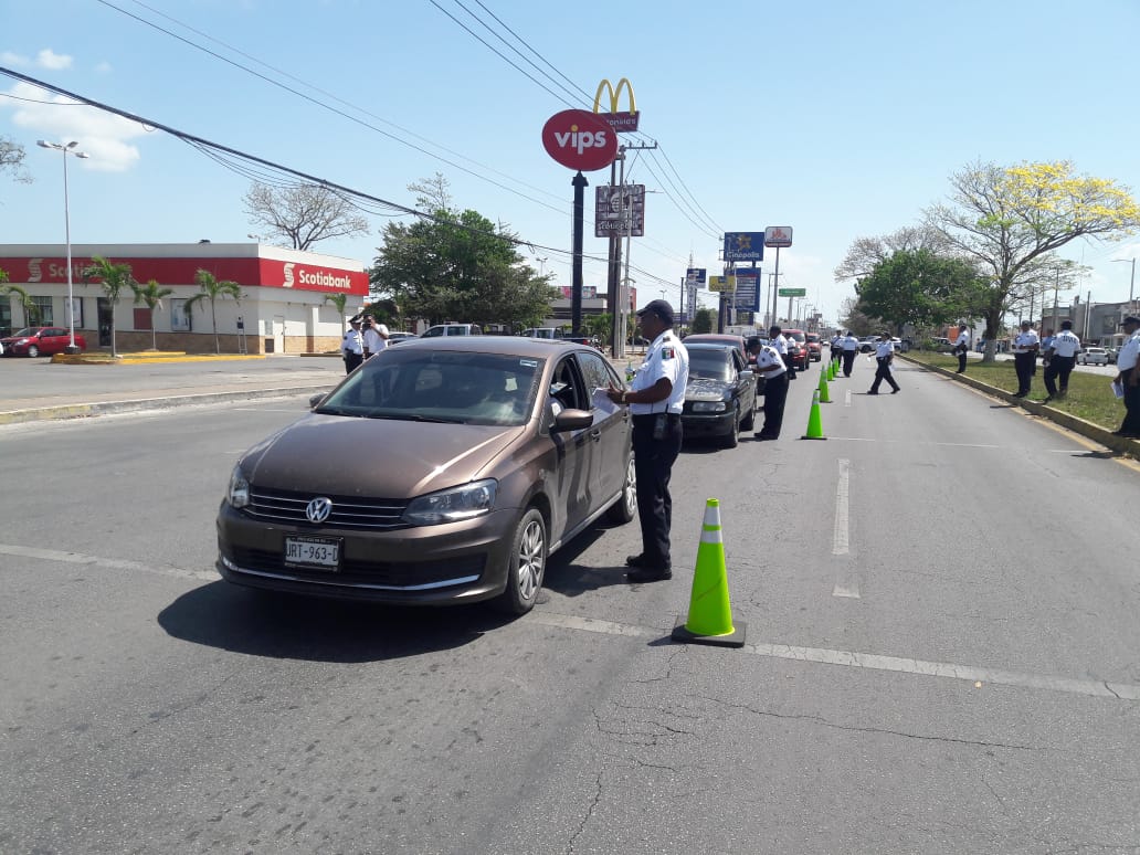 Entregan los primeras mil 500 nuevas placas