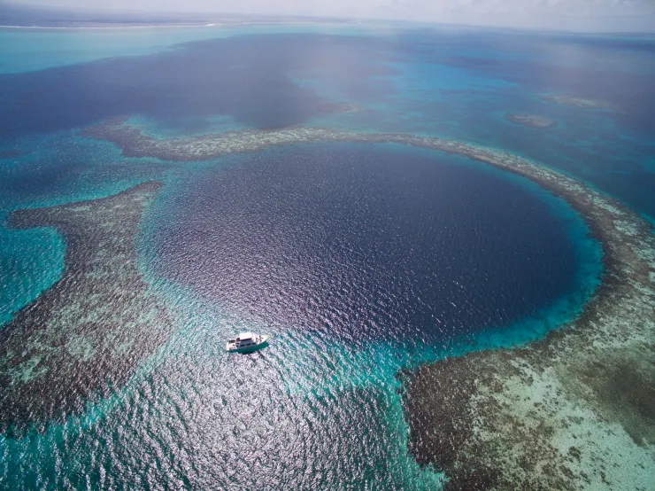 Descubren en Chetumal el segundo Blue Hole más grande del mundo